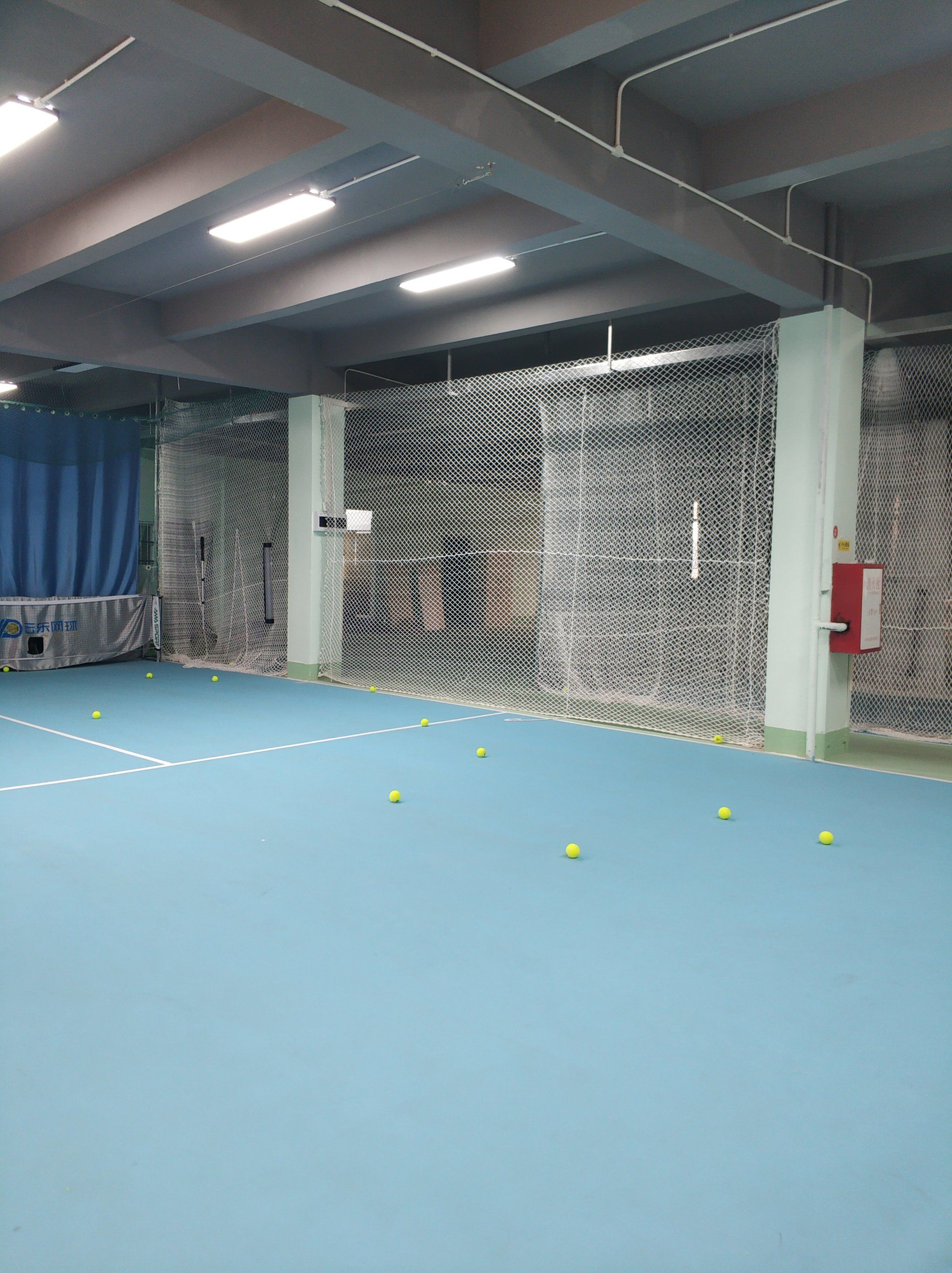 阿迪达斯和 阿迪达斯和