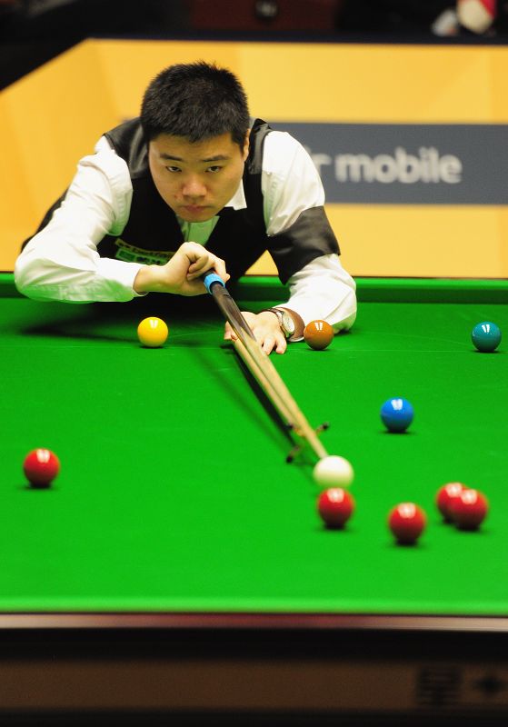 击半空间 击半空间